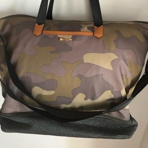 Stella & Dot Crush it Bag in Camo